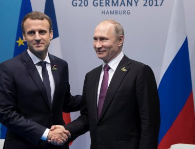 Κατά των αμερικανικών κυρώσεων στην Ρωσία η Γαλλία: «Μοιάζουν έκνομες σε σχέση με το Διεθνές Δίκαιο»